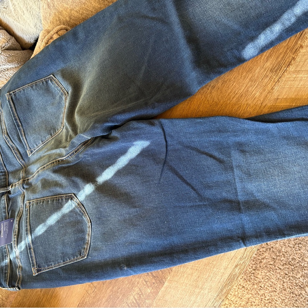 Apt. 9 Women’s Dark Blue Straight Leg Jeans - Picture 3 of 5